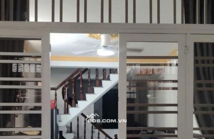 Chủ Ngộp Bank!!!Bán Gấp!!Chỉ còn 5,95 tỷ, Nhà C4 SHR, diện tích khủng 117m2,  1/ Nguyễn Văn Quá cách mặt tiền 50m, HXH tránh nhau, Ô tô Ngủ Sân
